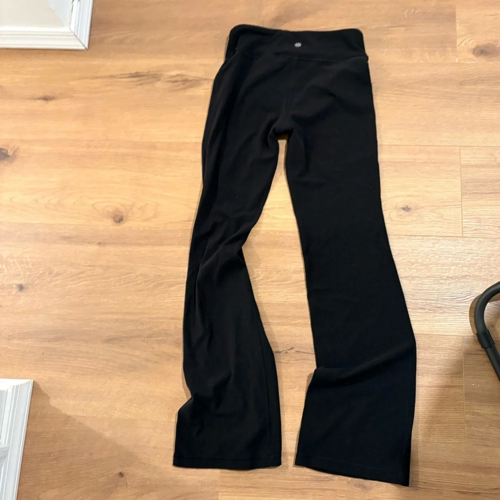 Athleta Girl Black flare Leggings - high rise chit chat flare - Picture 4 of 7
